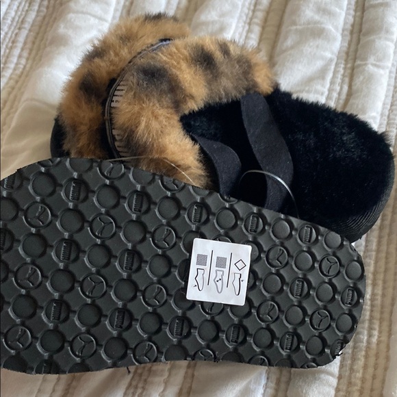 Puma Black and Brown Furry Slides - Picture 4 of 4